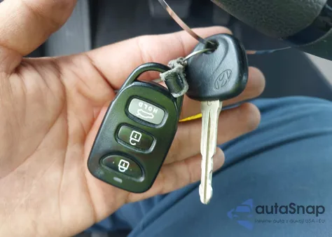 2019 Hyundai Elantra Sel from USA, damaged, VIN 5NPD84LF3KH468425